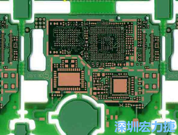 在產(chǎn)品極度要求小型化設(shè)計(jì)時(shí)，可利用HDI板材壓縮主板面積，同時(shí)具減輕重量?jī)?yōu)點(diǎn)。